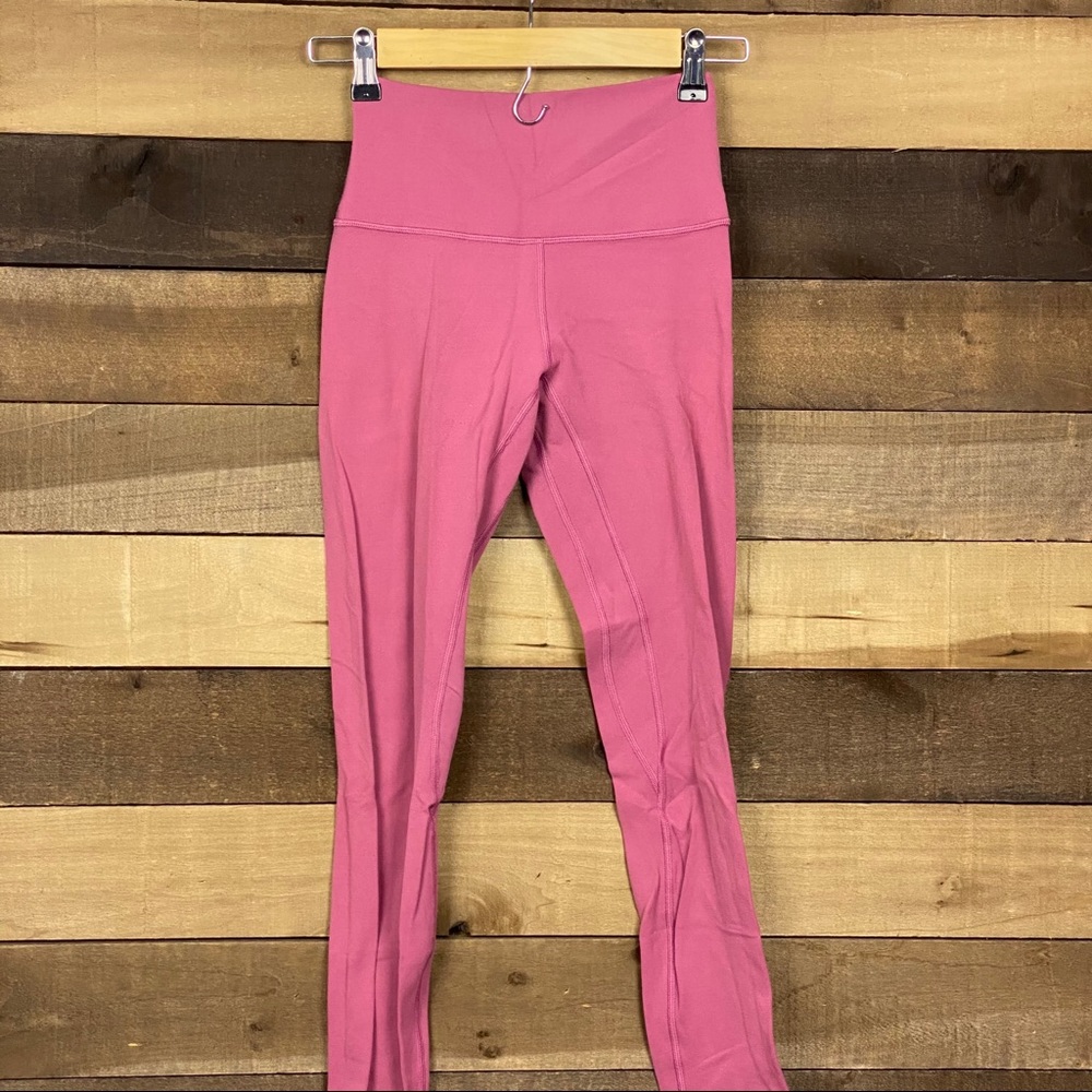 Lululemon Women’s Pink Leggings